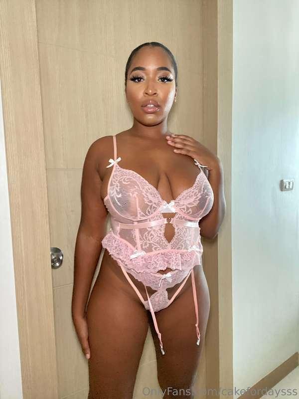 ## Like my lingerie set ? 🌸🤍🌸