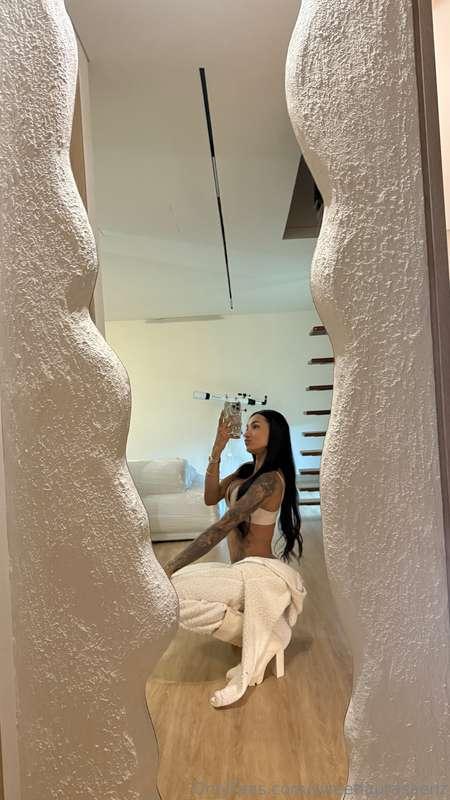 sweetlaurasaenz image #0