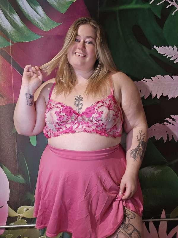 Does my outfit is perfect for our valentines date tomorrow? ..