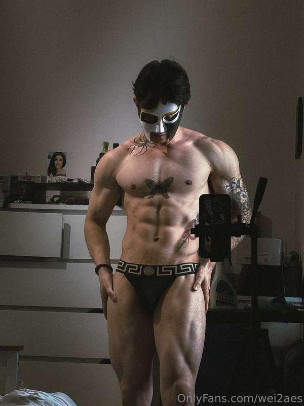 The gym is giving me good results 😌 what do you think about ..