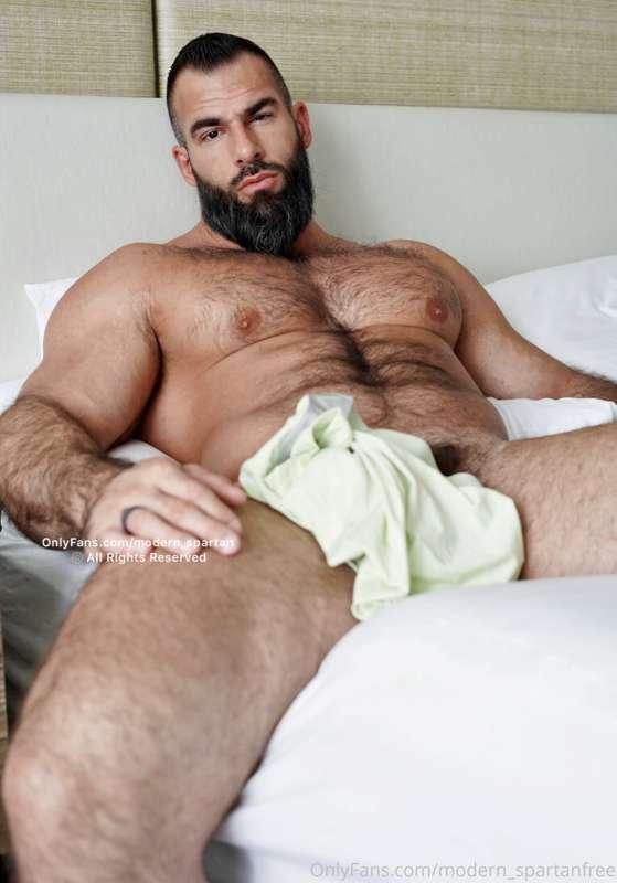 Happy St. Patty’s Day from this Daddy😜💚

Packing for LA/Vega..