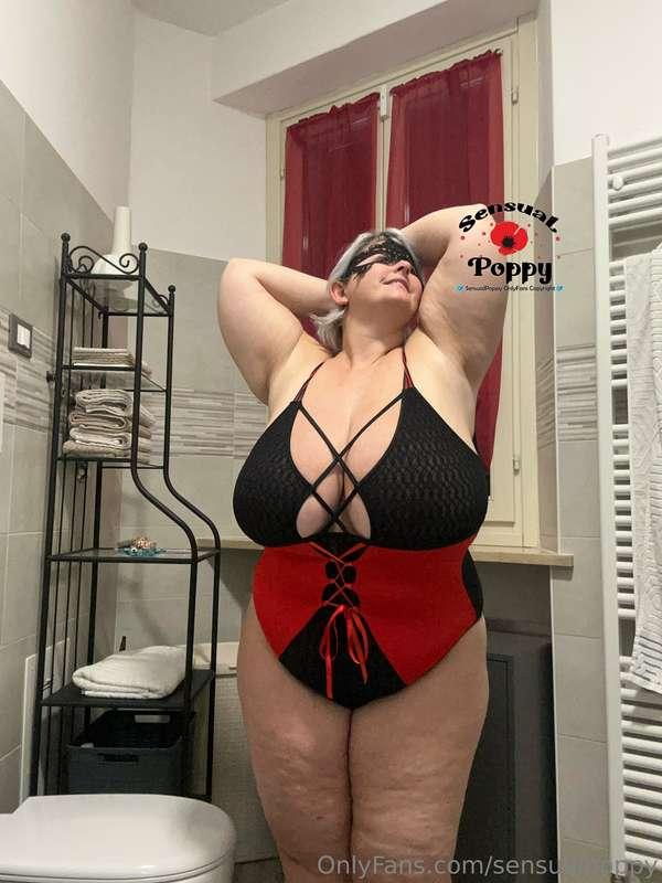 sensualpoppy image #2