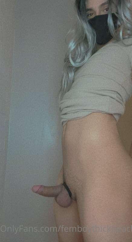 femboyfatpeach image #2