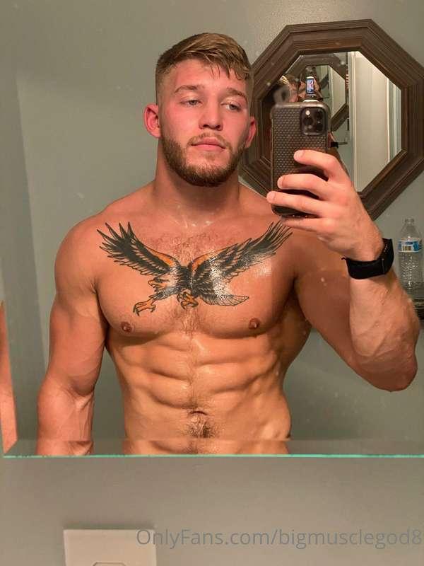 Lick that sweat off of me 👅