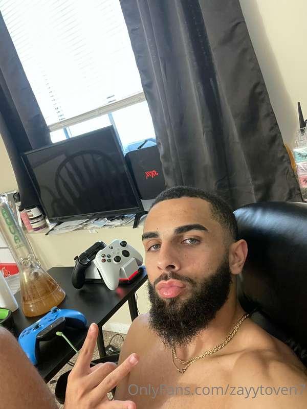 lemme know what typa content you wanna see