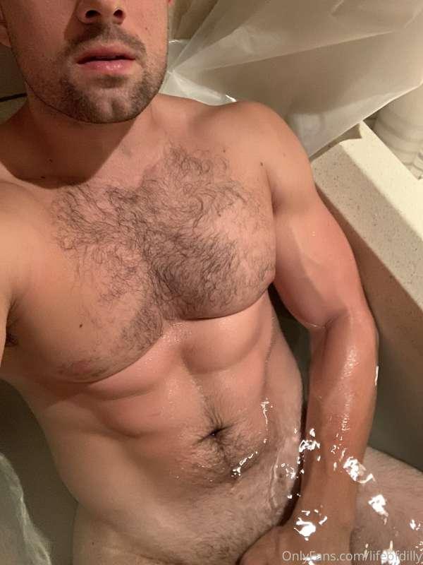 Who wants to come join me in the bath? 😏