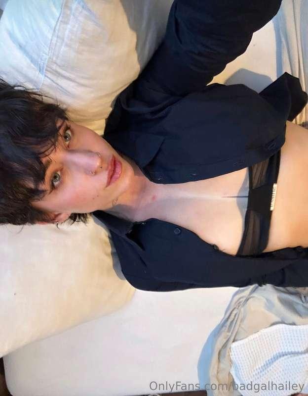 badgalhailey image #0