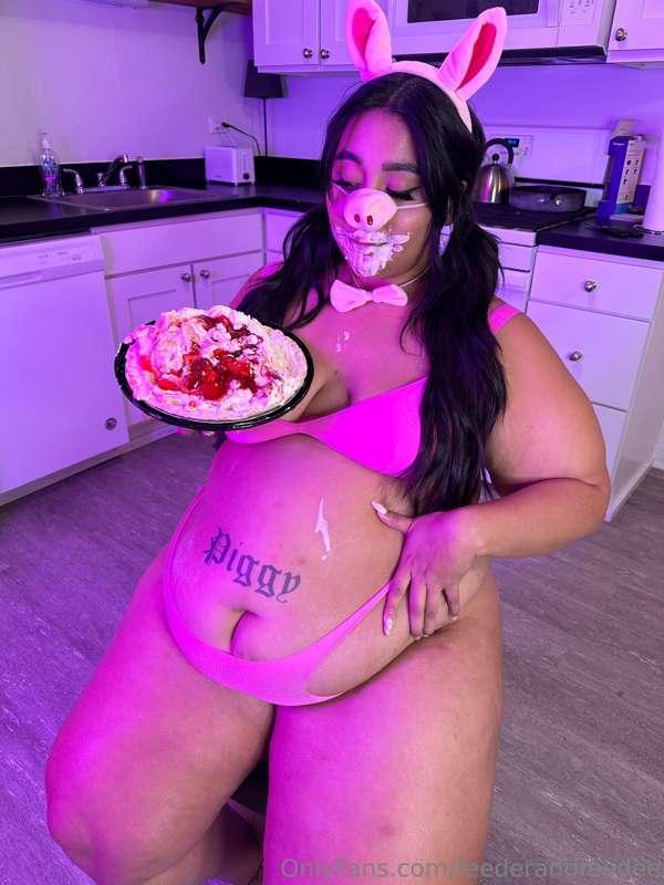 Someone come feed me the rest of this pie, I need to get fat..