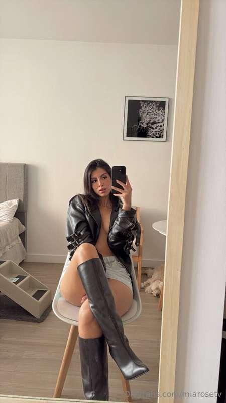 Are you willing to get down and worship me? 😏