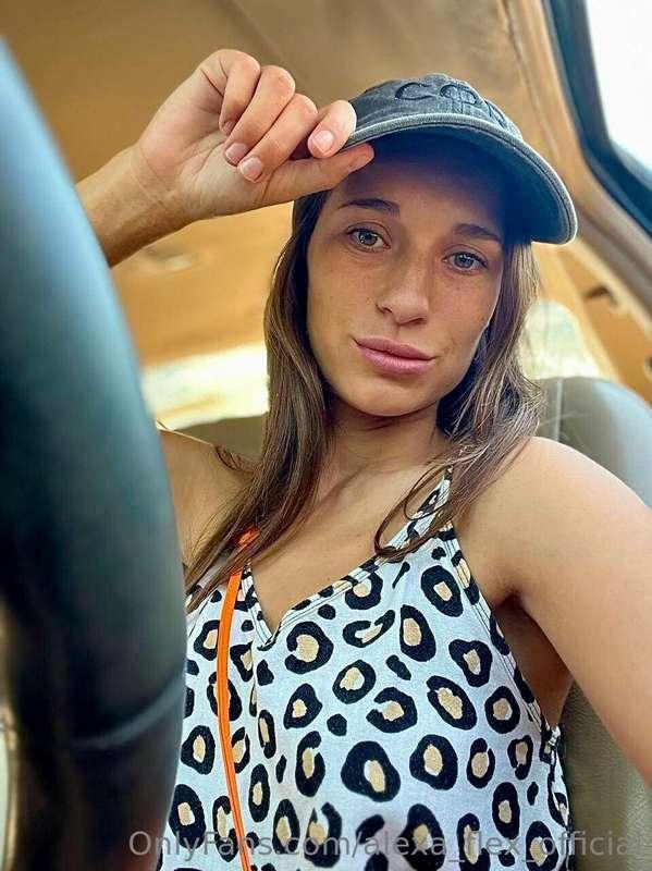 Who would like to ride with me in the back seat of the car?🤔..