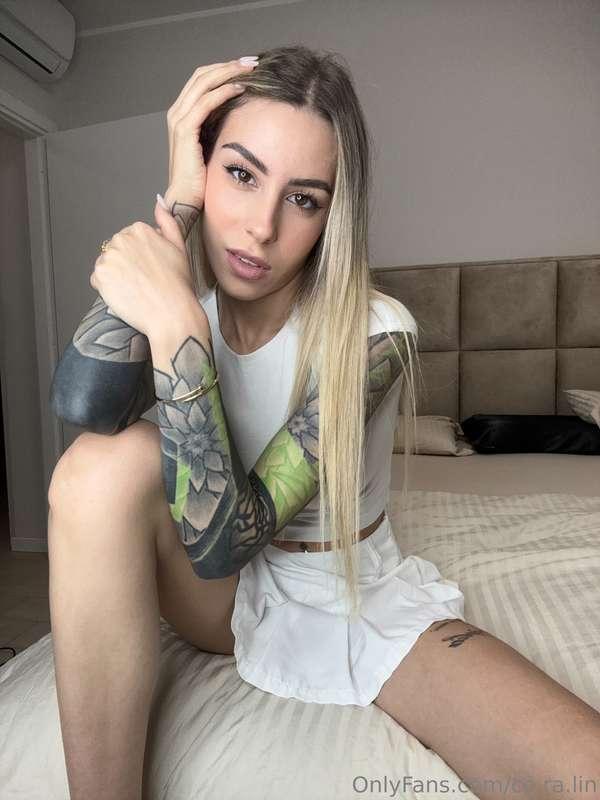 si dice che il bianco sia il colore della purezza... no? 🤍