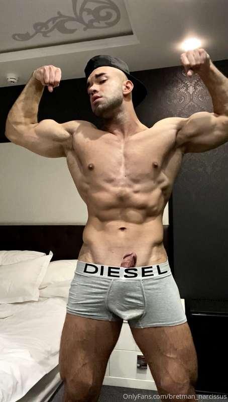 Worship my sexy body 😍😏