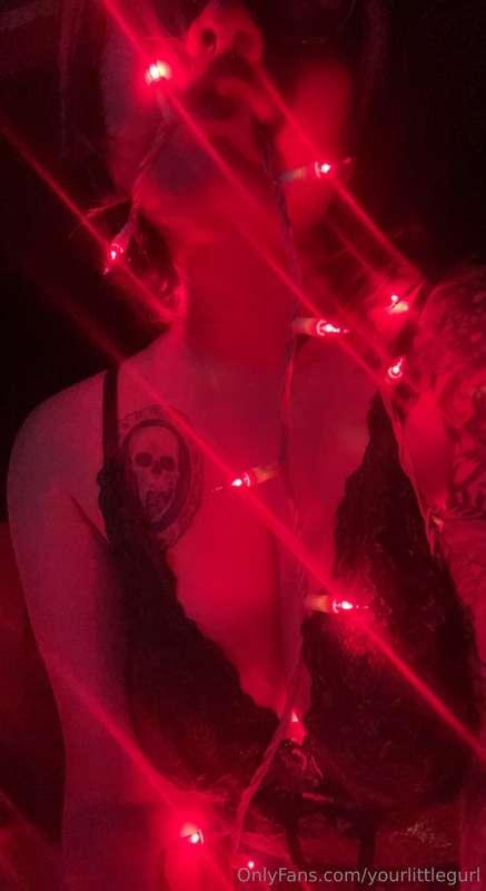 Just some light play to spice up the holiday season 🎅😉🎄