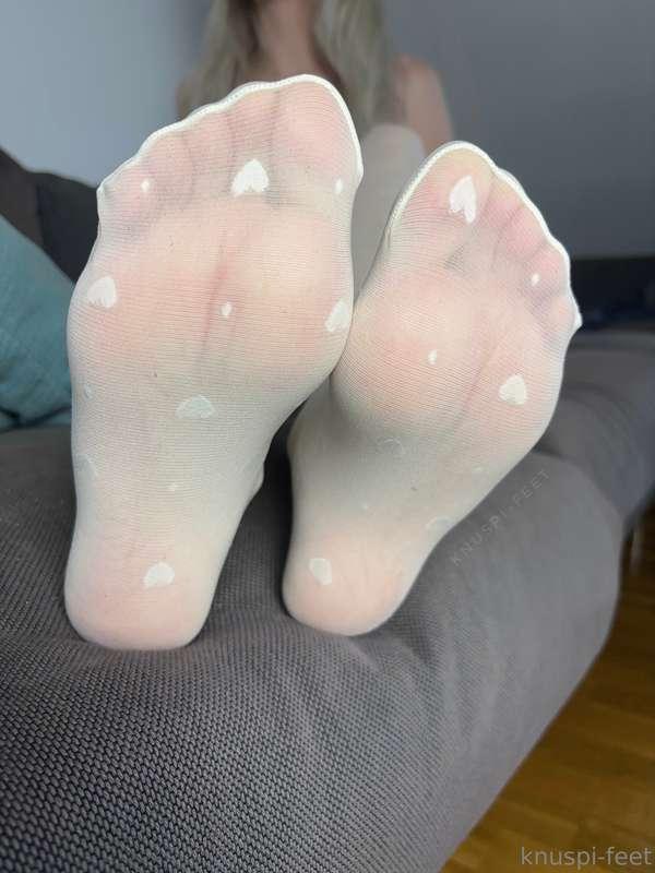 knuspi-feet image #1
