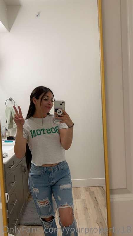 Oops… I let my moms boyfriend fuck me again😳👀 felt so good w..