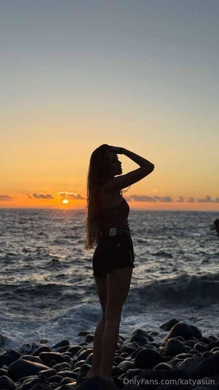 I would like to live somewhere by the sea and enjoy sunrises..