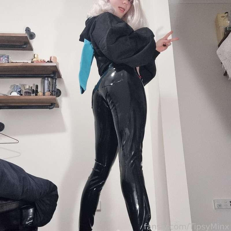 tipsyminx image #1