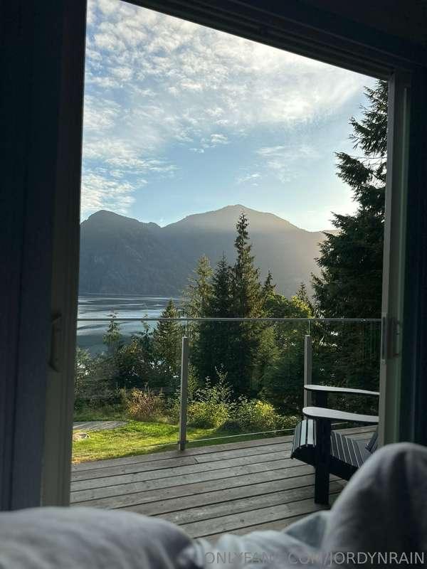 Good morning 🥰 swipe to see a better view 😇🤍