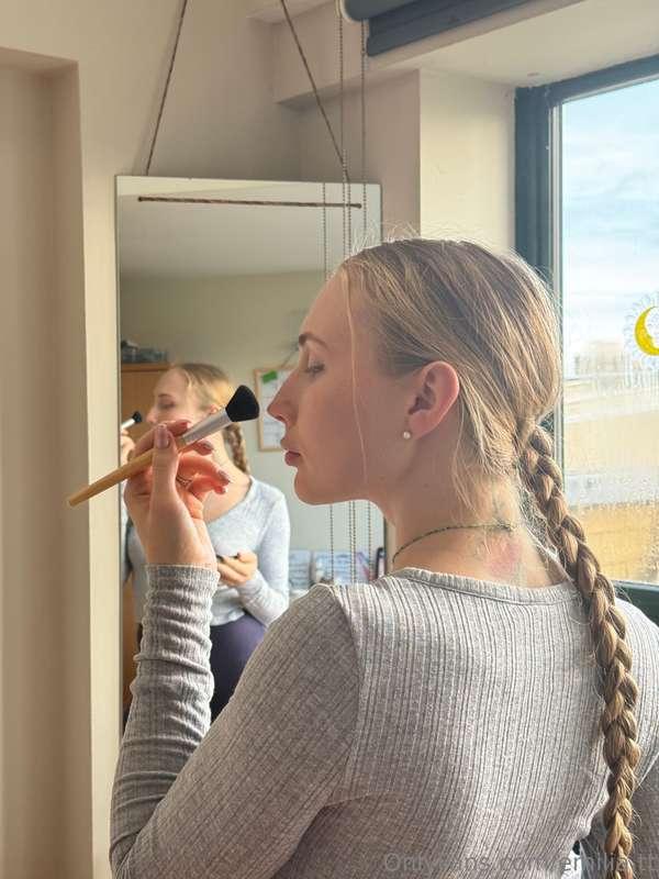 I love making myself pretty😊