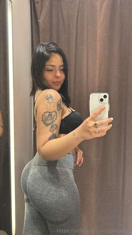 trying a dress for tomorrow, 👸🏽