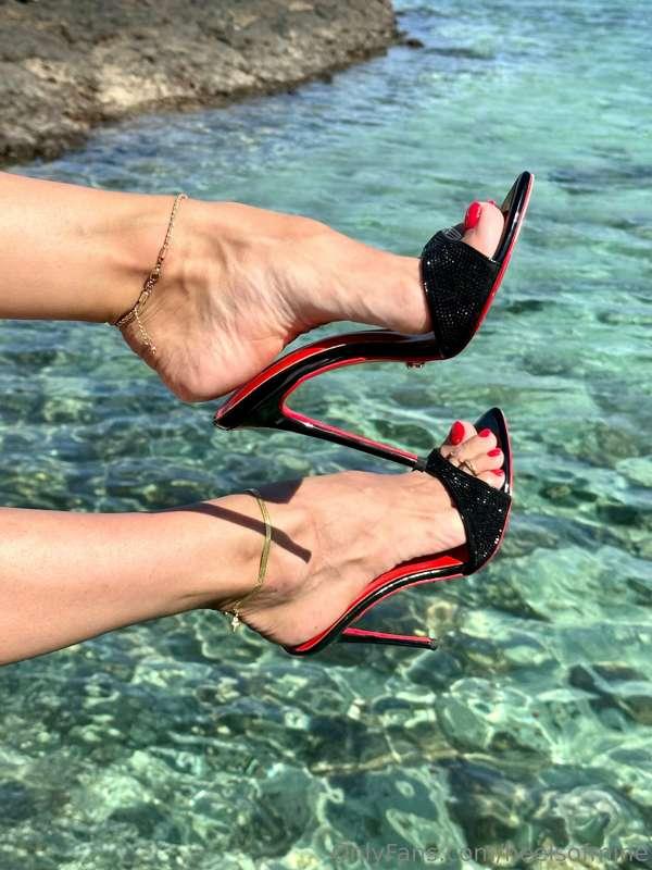 heelsofmine image #0