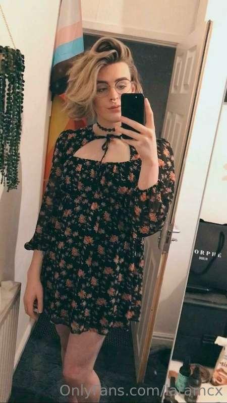 I tried on this dress, and now all I want is to be submissiv..