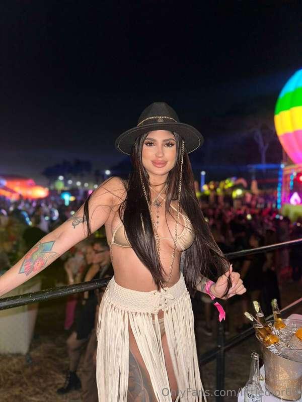 It was made for Naughty rooms and Hot beds 🥰