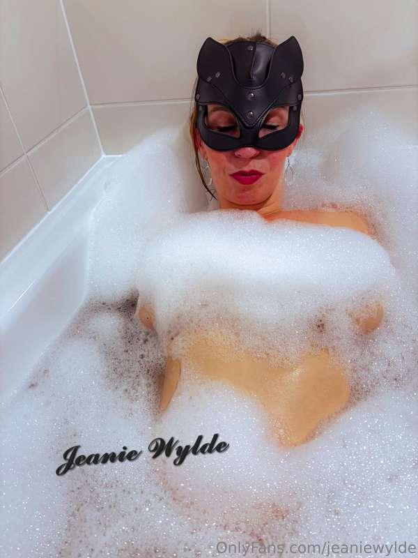 Warm bath 🫧🫧 It's so comforting. You can find the complete s..