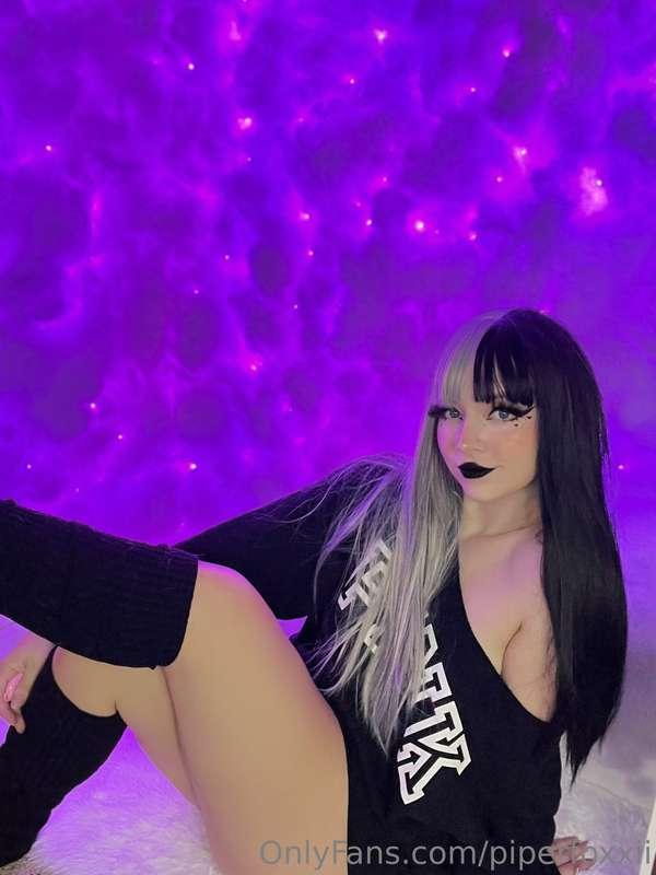 Eat me out? 🥰🖤🖤