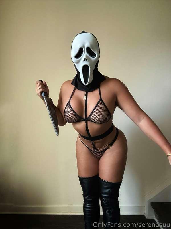 It’s that time of year again 😈😈👻 

What should i be for Hall..