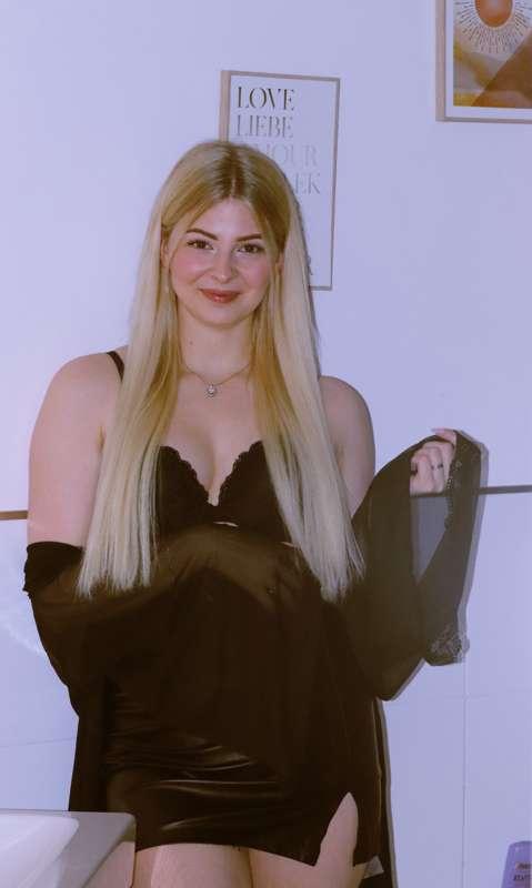asmrjaninaa main image