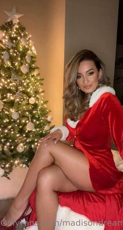 Merry Christmas everyone 🎄✨ I will be busy with preparing ou..