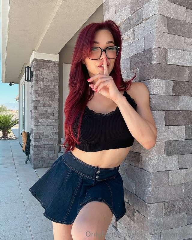 I come with EXTRA attachments 🤫