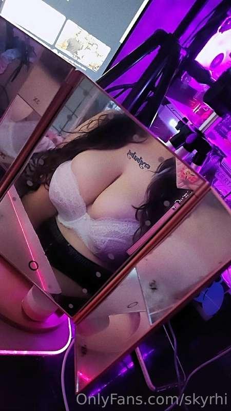 Getting ready to do a new set in this cute see-through bra (..