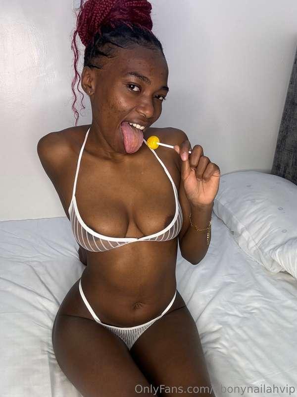 i was feeling a bit bored and the truth is... i couldn't hel..