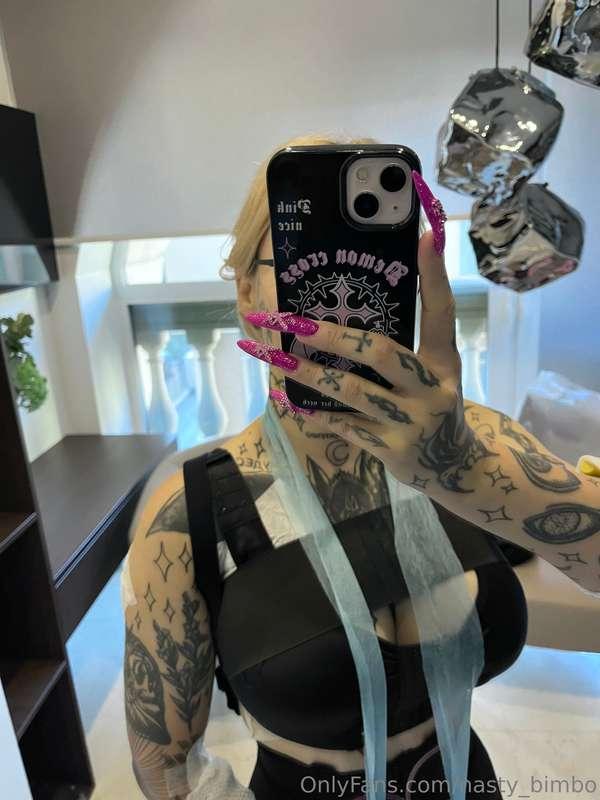 Hiii my lovers!!! Ive got my surgery today! Im feeling good ..