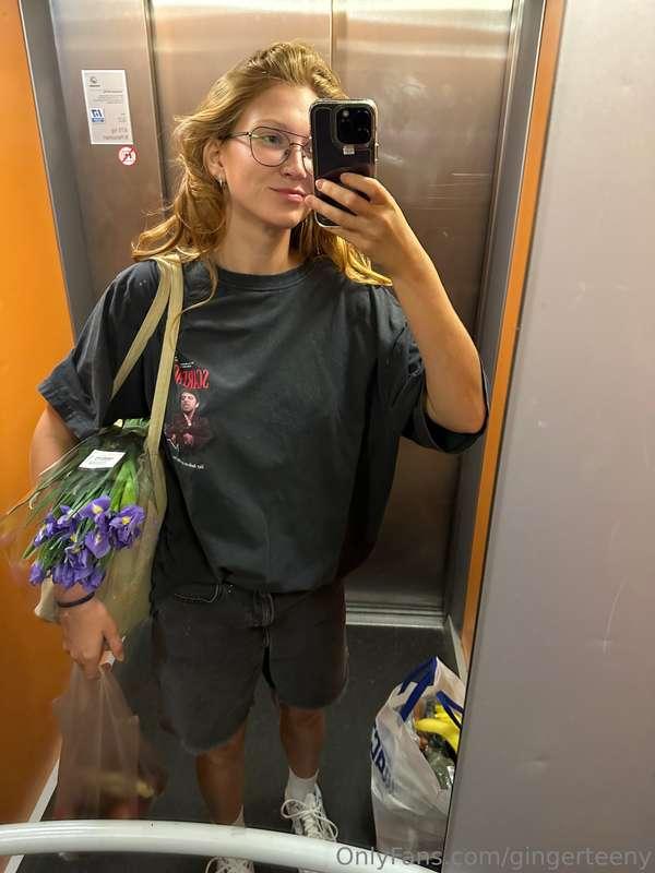 I love receiving flowers and it's so lovely that the world m..