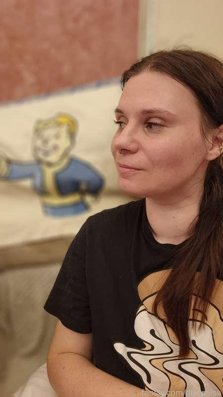 How to say that i'm a huge fan of Fallout universe without saying it? 😁 its a super detailed handmade embroidery that i made myself 😇 any Fallout fans here?? 

#gamer #fallout #gamergirl #fallout76