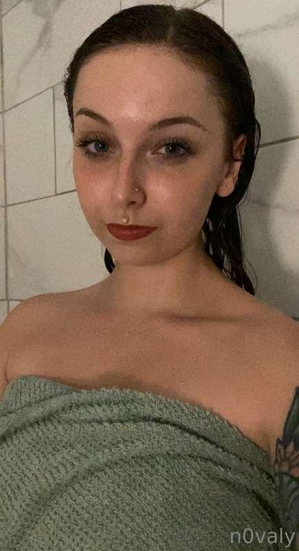 wus bathtub hangin last night