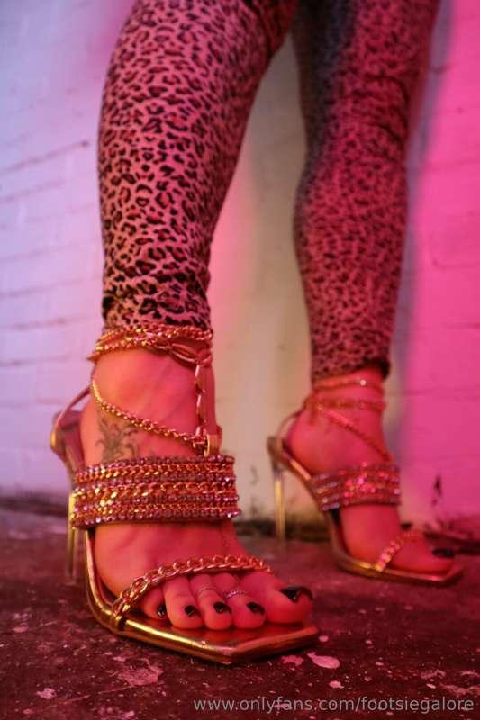 footsiegalore image #9