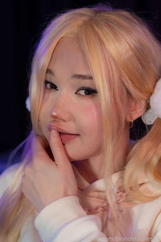 blondelashes19 image #8