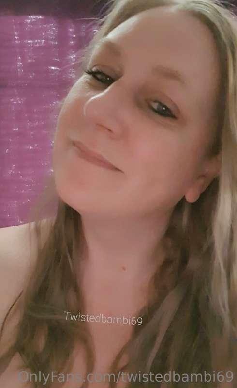 Good evening 😘 How is it after 7pm already?! 😯 x