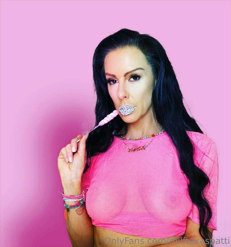 I love 💗 candys 🍬🍭🍡
What’s your fav ?