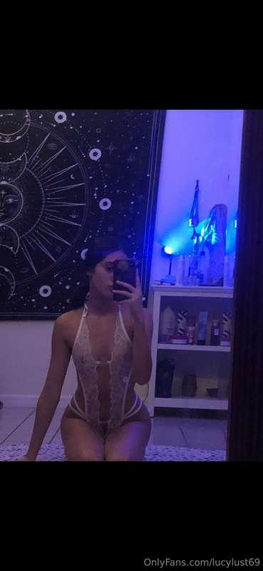 Tell me all the freaky things you want to do to me 😘