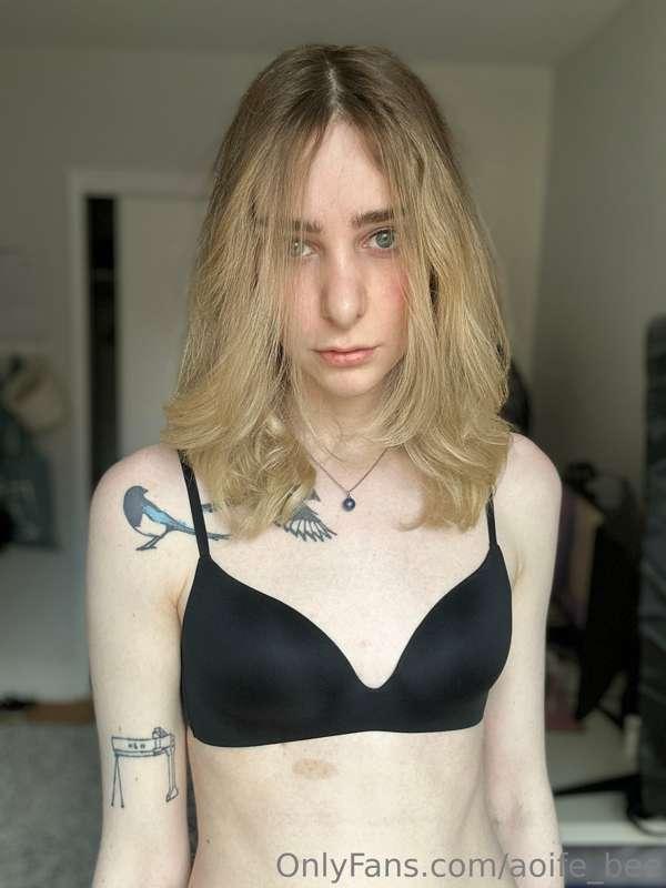 Headshots are back!!!

I did my hair and makeup today :) I w..