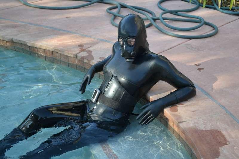  023 - Black Scuba (Part 7)