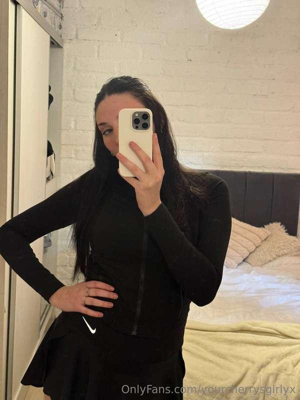 rate the outfittttttttt 😅