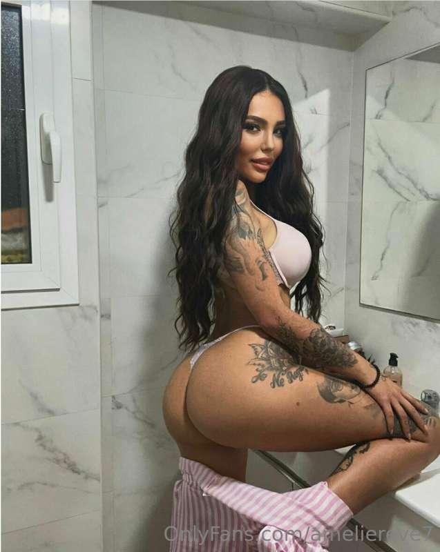 Daddy I want to be your bitch are you ready for me?