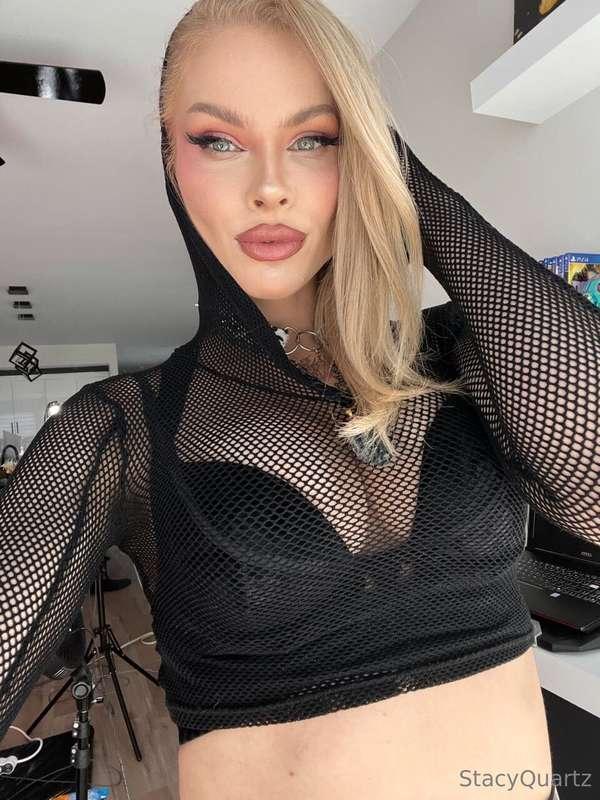 Let's sext rn... DM me 😈