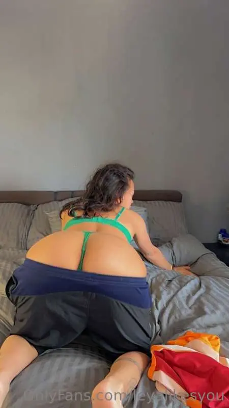 can you please help me put on my pants?
my ass barely fits i..